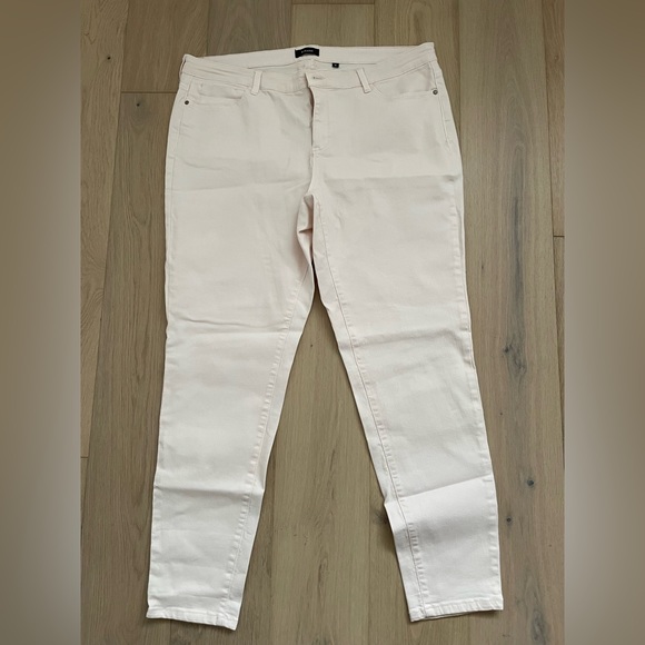 Light Pink super stretchy jeans/Jegging size 18 - Picture 2 of 6